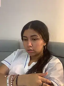 Snapshot of Larabrooks chatting on 09.29.25 Larabrooks online show from 09.29.25