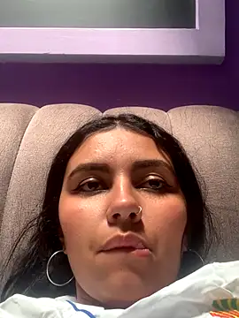 Snapshot of Larabrooks chatting on 10.07.25 Larabrooks online show from 10.07.25