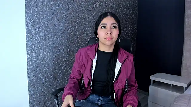 Snapshot of Larabrooks chatting on 01.05.26 Larabrooks online show from 01.05.26