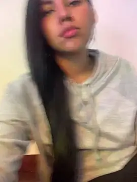 Snapshot of Larabrooks chatting on 02.02.26 Larabrooks online show from 02.02.26