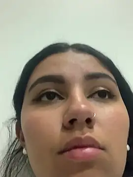 Snapshot of Larabrooks chatting on 02.11.26 Larabrooks online show from 02.11.26