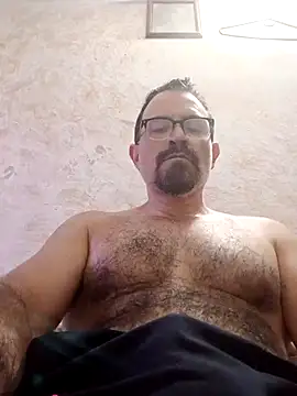 Snapshot of SbasTone_Muscle chatting on 05.01.26 SbasTone Muscle online show from 05.01.26