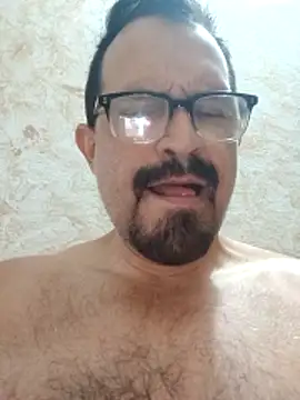 Snapshot of SbasTone_Muscle chatting on 05.08.26 SbasTone Muscle online show from 05.08.26
