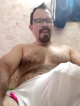 Snapshot of SbasTone_Muscle chatting on 05.10.26 SbasTone Muscle online show from 05.10.26