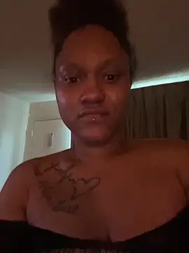 Snapshot of PrettyGal_Tingz chatting on 01.25.25 PrettyGal Tingz online show from 01.25.25