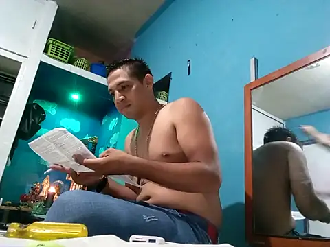 Snapshot of LiosArmando420 chatting on 09.15.25 LiosArmando420 online show from 09.15.25