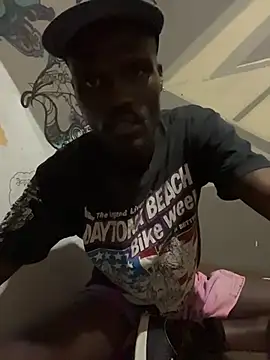 Snapshot of BringBackLostLover chatting on 10.15.25 BringBackLostLover online show from 10.15.25