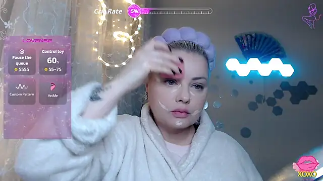 JewellKiss7 online show from 11.19.25