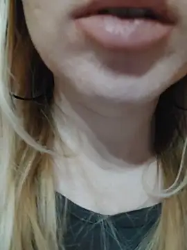 Snapshot of Linda_999 chatting on 02.06.25 Linda 999 online show from 02.06.25