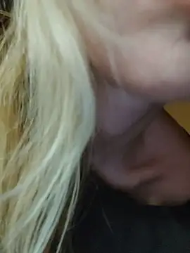 Snapshot of Linda_999 chatting on 02.26.25 Linda 999 online show from 02.26.25