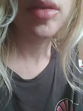 Snapshot of Linda_999 chatting on 03.03.25 Linda 999 online show from 03.03.25