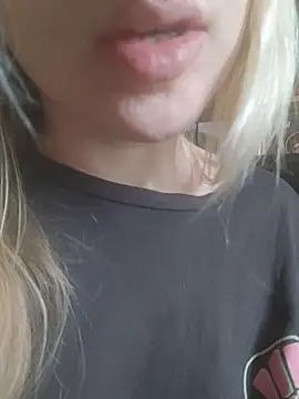 Snapshot of Linda_999 chatting on 03.04.25 Linda 999 online show from 03.04.25