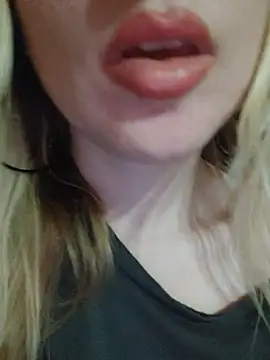 Snapshot of Linda_999 chatting on 03.12.25 Linda 999 online show from 03.12.25