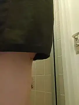 Snapshot of Linda_999 chatting on 11.14.25 Linda 999 online show from 11.14.25