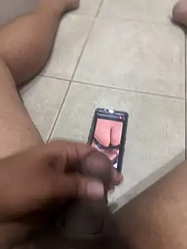 Snapshot of Dirty_08 chatting on 11.25.25 Dirty 08 online show from 11.25.25