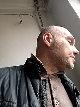 Pineapple04 online show from 04.14.26