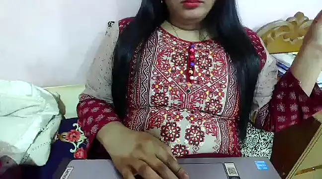 Snapshot of LovelyRose69 chatting on 01.05.25 LovelyRose69 online show from 01.05.25