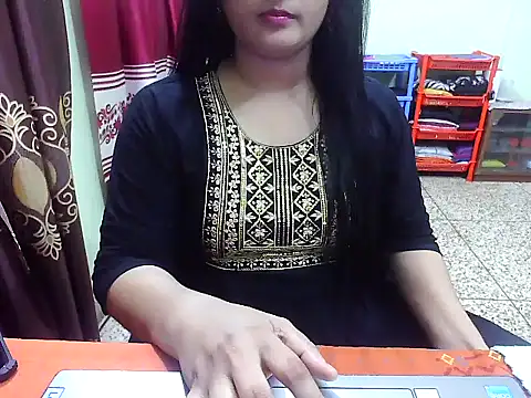 Snapshot of LovelyRose69 chatting on 11.01.25 LovelyRose69 online show from 11.01.25