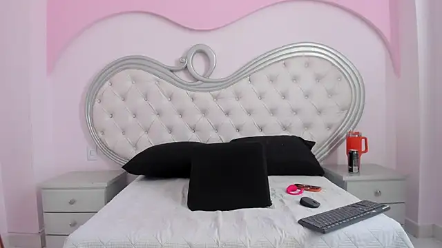 Ethan  Walker online show from 12.18.25