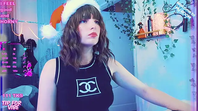 Snapshot of Toxic_Ellies chatting on 12.27.24 Toxic Ellies online show from 12.27.24