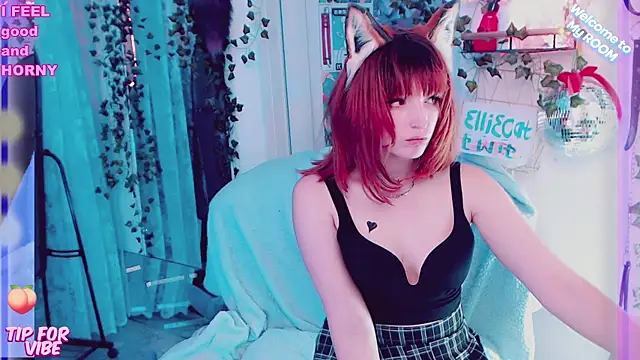 Snapshot of Toxic_Ellies chatting on 01.25.25 Toxic Ellies online show from 01.25.25