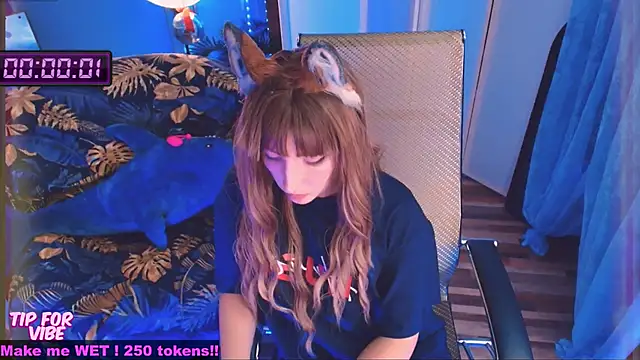 Snapshot of Toxic_Ellies chatting on 09.29.25 Toxic Ellies online show from 09.29.25