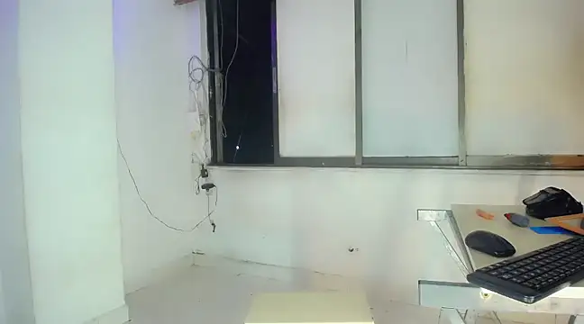 Snapshot of exoti_more chatting on 02.07.25 exoti more online show from 02.07.25