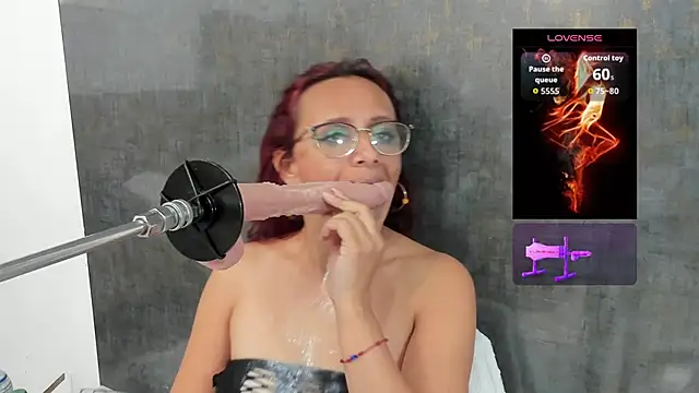 Snapshot of Issys_milf chatting on 02.08.26 Issys milf online show from 02.08.26