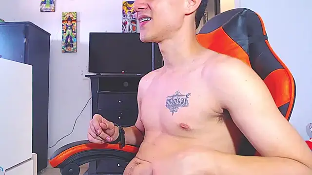 ADAM HOT online show from 03.10.26