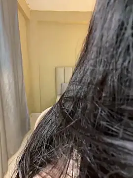 Snapshot of Mavi_Coless chatting on 10.10.25 Mavi Coless online show from 10.10.25