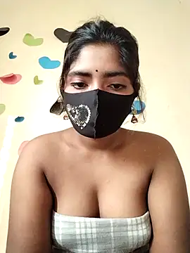 Snapshot of Lina-Rose chatting on 02.28.25 Lina-Rose online show from 02.28.25