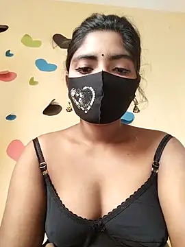 Snapshot of Lina-Rose chatting on 03.01.25 Lina-Rose online show from 03.01.25