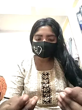 Snapshot of Lina-Rose chatting on 03.02.25 Lina-Rose online show from 03.02.25