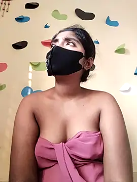 Snapshot of Lina-Rose chatting on 03.10.25 Lina-Rose online show from 03.10.25