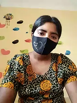 Snapshot of Lina-Rose chatting on 03.10.25 Lina-Rose online show from 03.10.25