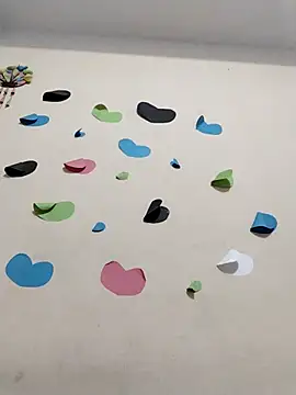 Snapshot of Lina-Rose chatting on 03.16.25 Lina-Rose online show from 03.16.25