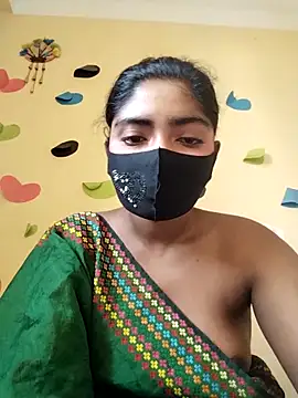 Snapshot of Lina-Rose chatting on 03.19.25 Lina-Rose online show from 03.19.25