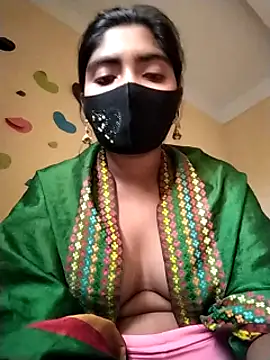 Snapshot of Lina-Rose chatting on 03.22.25 Lina-Rose online show from 03.22.25