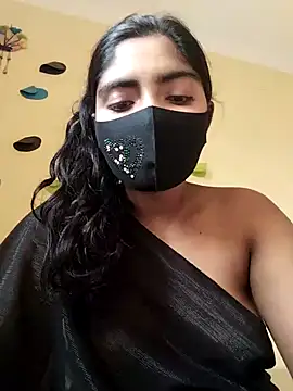 Snapshot of Lina-Rose chatting on 03.23.25 Lina-Rose online show from 03.23.25