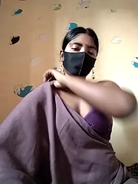 Snapshot of Lina-Rose chatting on 09.23.25 Lina-Rose online show from 09.23.25