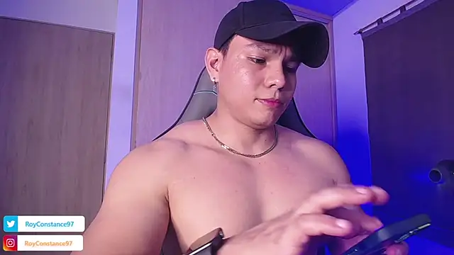 Snapshot of RoyConstance chatting on 03.11.25 RoyConstance online show from 03.11.25