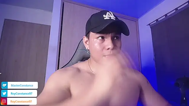 Snapshot of RoyConstance chatting on 03.18.25 RoyConstance online show from 03.18.25