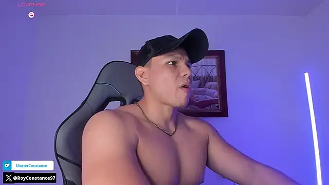 Snapshot of RoyConstance chatting on 09.14.25 RoyConstance online show from 09.14.25