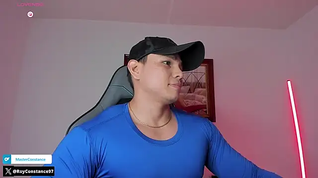 Snapshot of RoyConstance chatting on 10.04.25 RoyConstance online show from 10.04.25