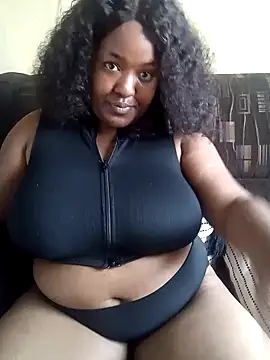 Snapshot of Missmoox24 chatting on 01.17.25 Missmoox24 online show from 01.17.25