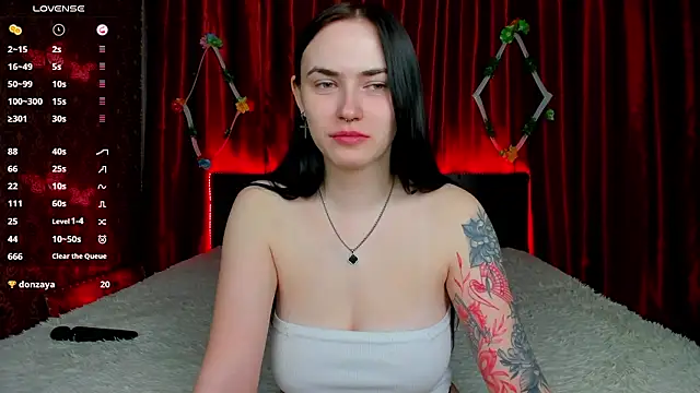 Witch Lady online show from 03.12.26