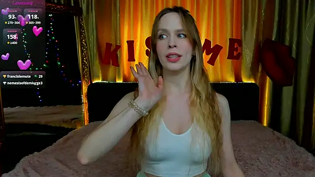 Snapshot of _Sandra_Tender_ chatting on 03.05.25 Sandra Tender online show from 03.05.25