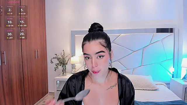 zoee jackson online show from 03.12.25