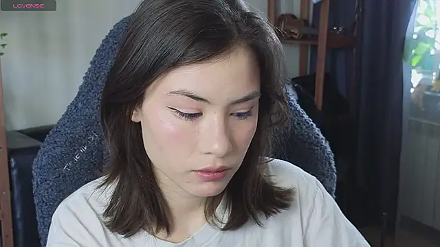 alicekiit online show from 02.04.26