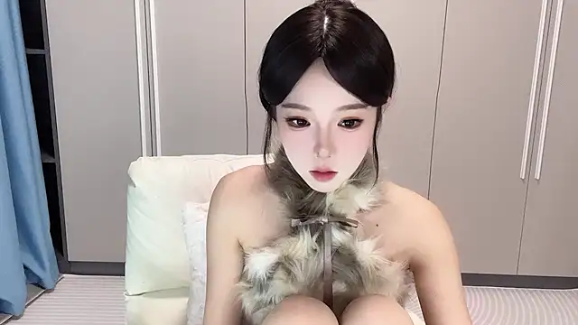 Snapshot of Q-ing chatting on 09.21.25 Q-ing online show from 09.21.25